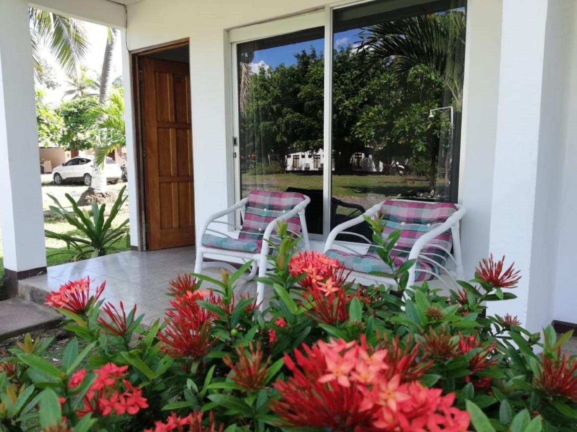 Hotel La Isla Parrita Zewnętrze zdjęcie